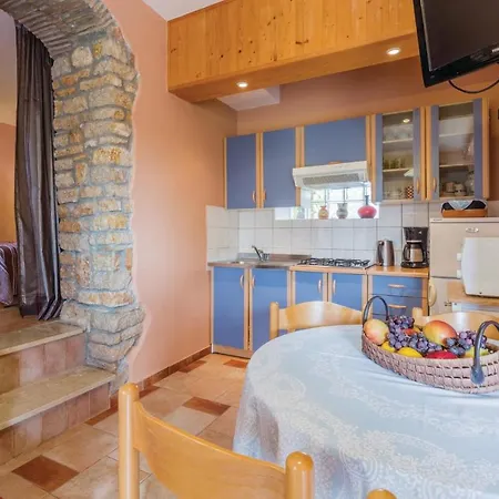 Two-bedroom In Brnobici Kaštelir